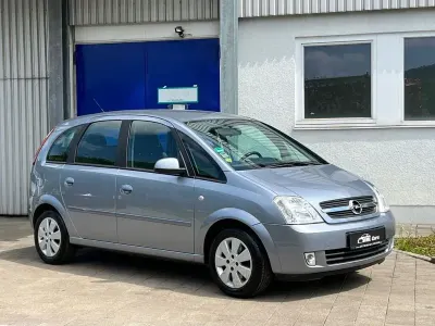 Używany Opel Meriva Basis 101 KM (74 kW) 2005 Srebrny Minivan