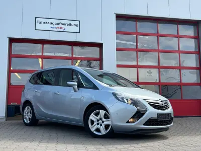 Gebraucht Opel Zafira Tourer Business 140 PS (102 kW) 2014 Silber Van / Kleinbus