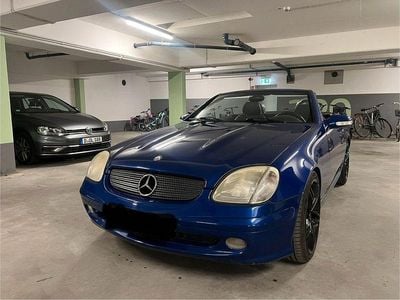 Begagnad Mercedes SLK200 163 HK (119 kW) 2003 Blå Cab