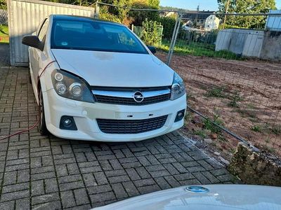 Opel Astra GTC
