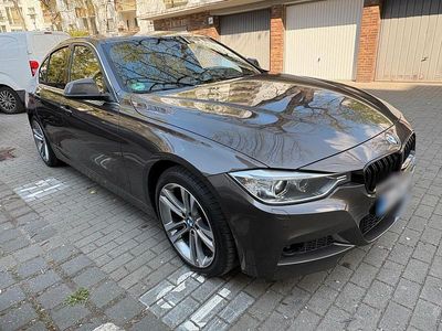 Second-hand BMW 320 Luxury Line 184 CP (135 kW) 2012 Maro Berlinǎ