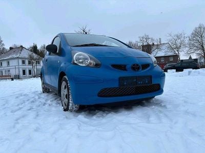 Blau Gebraucht 2008 Toyota Aygo Kleinwagen | 2.500 € (Etwas zu teuer)