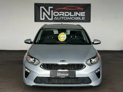 Gebraucht Kia Ceed 136 PS (100 kW) 2021 Silber Kleinwagen
