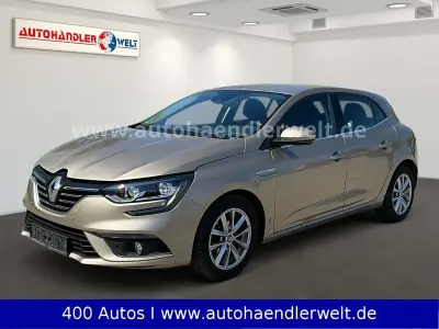 Używany Renault Mégane Life 101 KM (74 kW) 2017 Beżowy Sedan/Limuzyna
