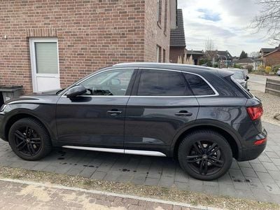 Second-hand Audi Q5 Design 190 CP (139 kW) 2018 Gri SUV