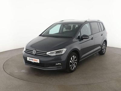Grau Gebraucht 2021 VW Touran Active Van / Kleinbus | 26.680 € (Fairer Preis)