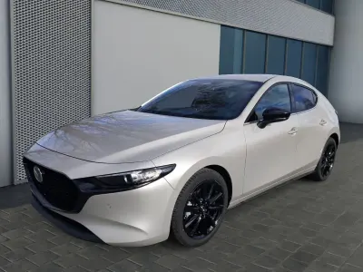 Neu Mazda 3 Homura-Line 140 PS (102 kW) 2025 Platinum quartz Limousine