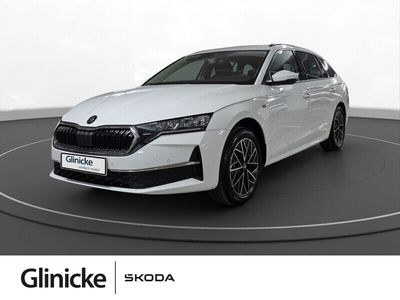 Weiß Gebraucht 2022 Skoda Octavia Tour Kombi | 33.095 €