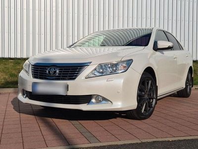 Usata Toyota Camry 178 CV (130 kW) 2011 Bianco Berlina