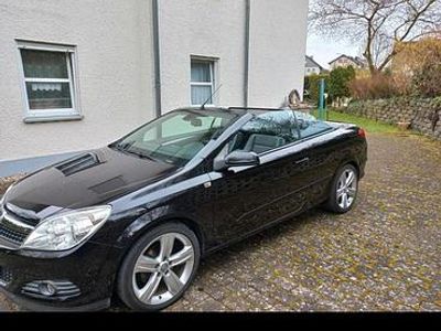 Gebraucht Opel Astra Cabriolet 140 PS (102 kW) 2009 Schwarz Cabrio