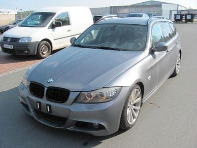 Usado BMW 325 Sport Line 218 HP (160 kW) 2010 Cinzento Carrinha