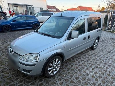 Gebraucht Opel Combo 101 PS (74 kW) 2005 Silber Van / Kleinbus