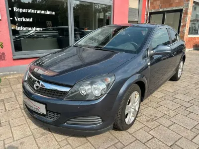 Gebraucht Opel Astra GTC Edition 116 PS (85 kW) 2010 Blau Coupé