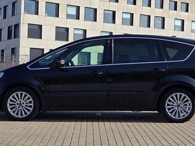 Usado Ford S-MAX Titanium 140 HP (102 kW) 2015 Preto Monovolume