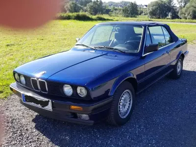 Gebraucht BMW 318 Cabriolet 113 PS (83 kW) 1992 Blau Cabrio