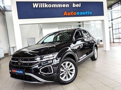 Second-hand VW T-Roc Style 116 CP (85 kW) 2023 Negru SUV