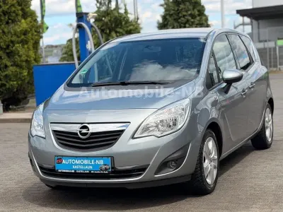Gebraucht Opel Meriva Design Edition 120 PS (88 kW) 2011 Silber Van / Kleinbus