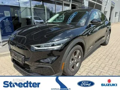 Gebraucht Ford Mustang Mach-E Basis 100 kW (136 PS) 2022 Schwarz SUV