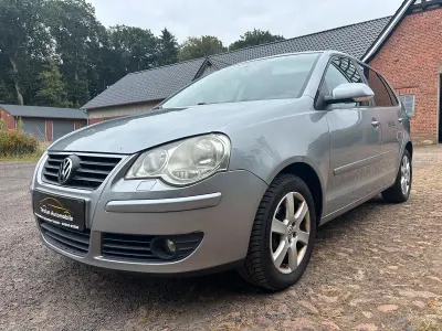 Gebraucht VW Polo 75 PS (55 kW) 2009 Grau Kleinwagen
