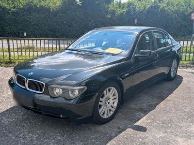 BMW 745