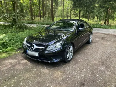 Gebraucht Mercedes E250 204 PS (150 kW) 2015 Schwarz Coupé