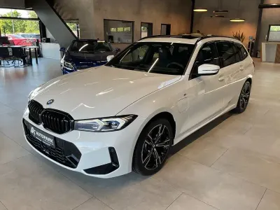 Gebraucht BMW 330e M Sport 292 PS (214 kW) 2023 Weiß Kombi