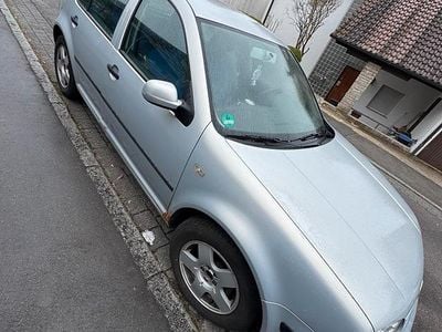 Gebraucht VW Golf IV 75 PS (55 kW) 2000 Grau Kleinwagen