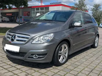 Gebraucht Mercedes B200 Sport 193 PS (141 kW) 2009 Grau Van / Kleinbus