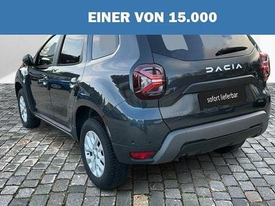 Metallic Gebraucht 2024 Dacia Duster Journey | 26.190 € (Fairer Preis)