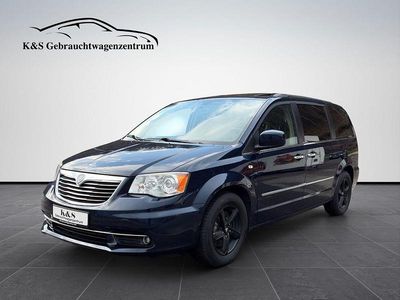 Gebraucht Lancia Voyager Gold 163 PS (119 kW) 2013 Blau Van / Kleinbus