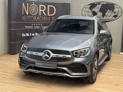 Używany Mercedes GLC300 AMG 245 KM (180 kW) 2022 Szary SUV