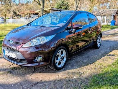 Gebraucht Ford Fiesta Titanium 90 PS (66 kW) 2009 Violet Kleinwagen