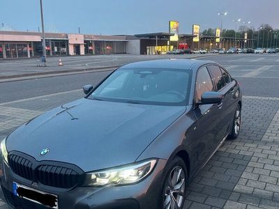 gebraucht BMW 320 i xDrive M Sport