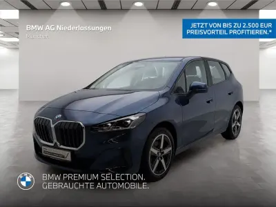 Gebraucht BMW 220 Active Tourer Luxury Line 156 PS (114 kW) 2025 Blau Van / Kleinbus