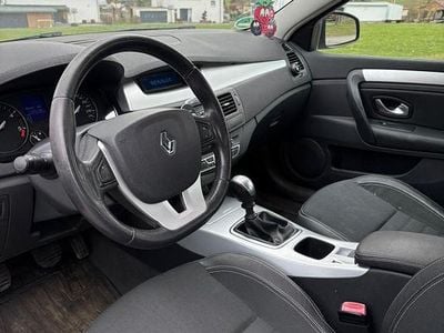 Gebraucht Renault Laguna III Dynamique 150 PS (110 kW) 2009 Silber Limousine