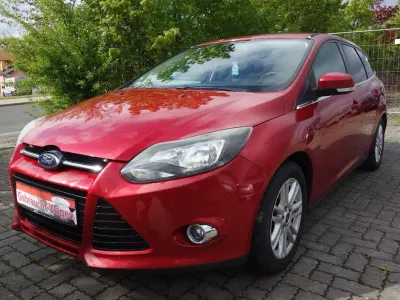 Usado Ford Focus Titanium 150 CV (110 kW) 2012 Rojo Familiar