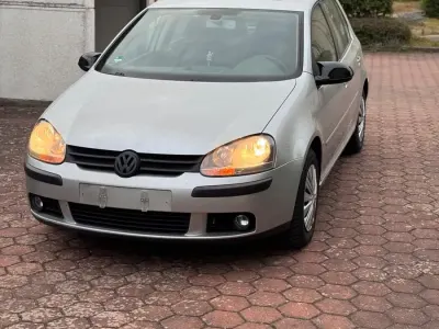Brugt VW Golf IV 140 HK (102 kW) 2005 Grå Hatchback