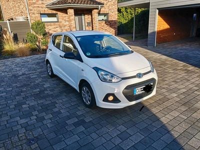 Weiß Gebraucht 2015 Hyundai i10 Kleinwagen | 4.990 € (Guter Preis)