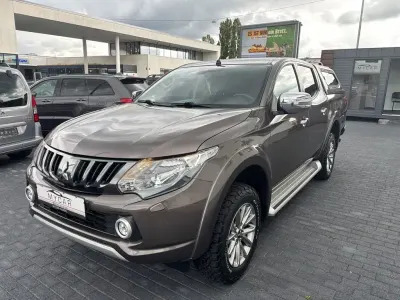 Gebraucht Mitsubishi L200 Plus 181 PS (133 kW) 2018 Braun Pickup