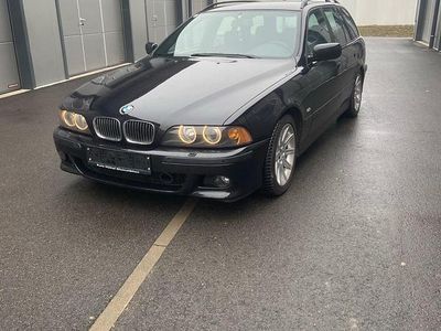 Violet Gebraucht 2001 BMW 530 M Sport Kombi | 5.500 € (Etwas zu teuer)