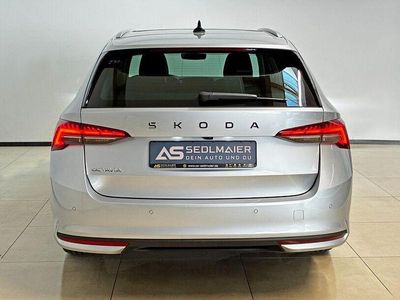 Gebraucht Skoda Octavia Selection 150 PS (110 kW) 2024 Brillantsilber Kombi