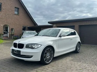 Gebraucht BMW 118 Sport Line 143 PS (105 kW) 2010 Weiß Kleinwagen