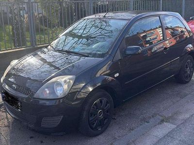 Gebraucht Ford Fiesta Ambiente 69 PS (50 kW) 2008 Schwarz Kleinwagen