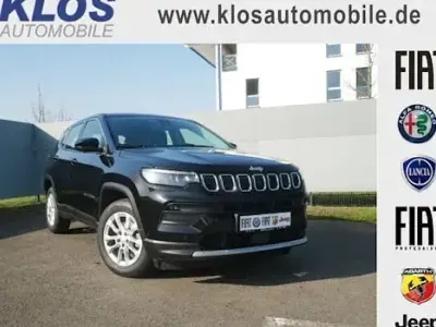 Usado Jeep Compass Altitude 130 HP (95 kW) 2024 Preto SUV