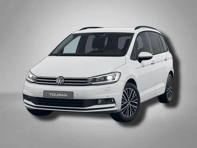 Neu VW Touran Life 150 PS (110 kW) 2026 Pure white Van / Kleinbus