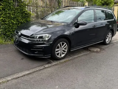 Używany VW Golf VII Comfortline 125 KM (91 kW) 2017 Czarny Kombi