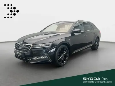 Gebraucht Skoda Superb LAURIN & KLEMENT 200 PS (147 kW) 2023 Blackmagic perleffekt Kombi