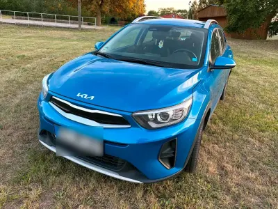 Gebraucht Kia Stonic 101 PS (74 kW) 2022 Blau SUV