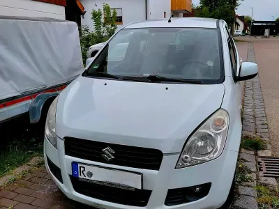 Gebraucht Suzuki Splash Comfort 68 PS (50 kW) 2009 Weiß Kleinwagen