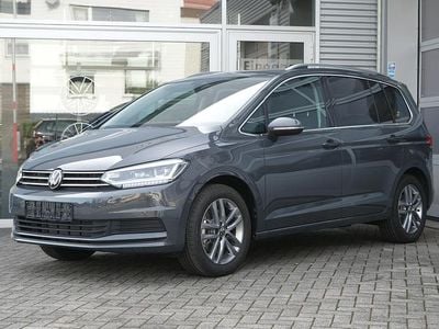 Neu VW Touran Edition 150 PS (110 kW) 2026 Delfingrau metallic Van / Kleinbus